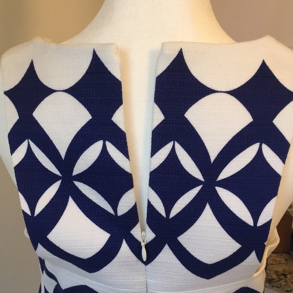 Crown & Ivy Dress Blue and White Size 6 - Picture 4 of 9